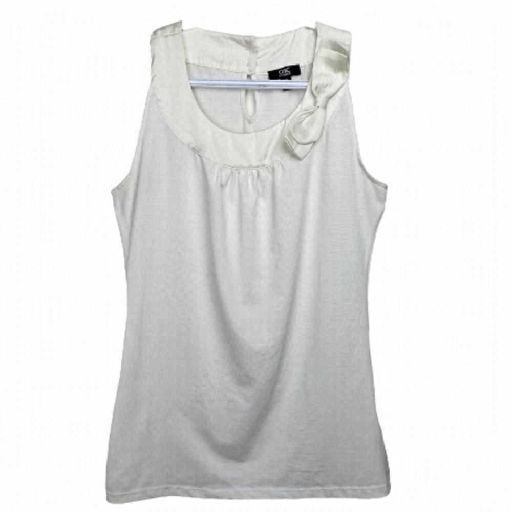Chic By Jacob Ivory Sleeveless Top With Bow On The Side Size Small